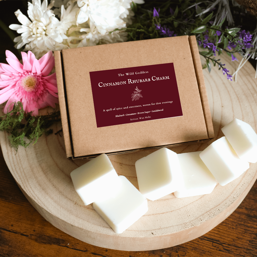 Cinnamon Rhubarb Charm Luxury Wax Melts | Rhubarb, Apple & Brown Sugar - The Wild Goddess